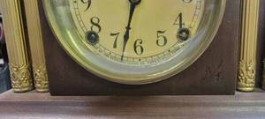 lot 142 image: Vintage German Mantle Clock