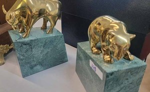lot 143 image: Set of Brass and Marble Bookends - Wall Street Figures