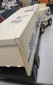 lot 167 image: Nylint Wal-Mart Sams Club Toy Semi
