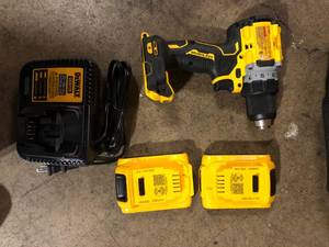 DEWALT ATOMIC 20V MAX Cordless Brushless Compact 12 in. DrillDriver kit  Batteries, Charger, and Bag   Include Customer Returns See Picture