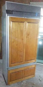 SUB ZERO Refrigerator  Freezer Kitchen Counter Depth.