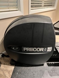 lot 16 image: PRECOR USA EFX 5.21i - Elliptical Trainer