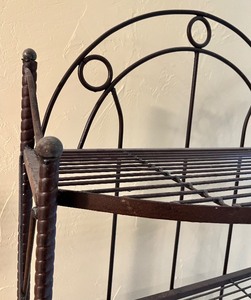 lot 11 image: Metal Bakers Rack