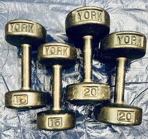 lot 23 image: YORK Lifting Weights - 15lb and 20lb