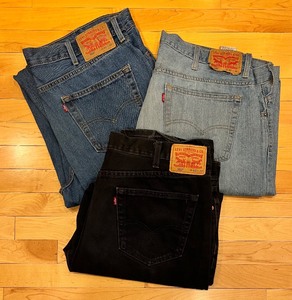 lot 61 image: 3 - LEVIS Mens Jeans - 40 x 30 - Assorted Blues