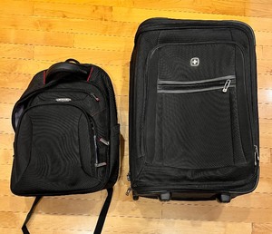 lot 74 image: SAMSONITE Air Channel System Backpack and SWISSGEAR Travel Suitcase