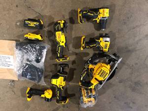 DEWALT 20-Volt MAX Lithium-Ion Cordless 7-Tool Combo Kit  With Battery Customer Returns See Pictures