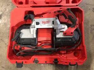 11 Amp Deep Cut Variable Speed Band Saw by Milwaukee    Customer Returns See Pictures