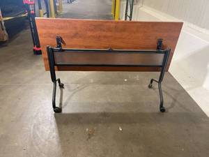 Practical Foldable Table on Wheels