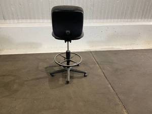 Adjustable Height Task Chair