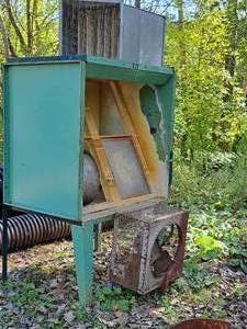 lot 1219 image: DeVilbiss No. 564 Paint Spray Booth