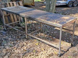 lot 1227 image: Metal Rolling Table