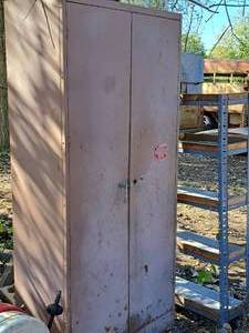 lot 1229 image: Metal Cabinet 2-door