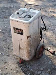 lot 1236 image: Berg-Gibson Zephyr Battery Charger