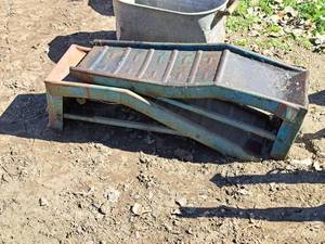 lot 1239 image: Lot of (2) Car Ramps