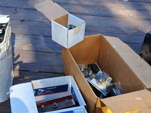 lot 1259 image: Lot of (1 Box) Relays, Multi-Battery Isolators