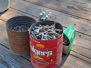 lot 1274 image: Lot of  Assorted Screws