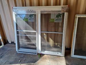 lot 1281 image: Hayfield 2-Wide Window 68-12x59-34