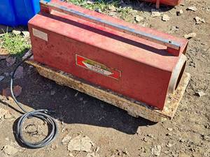 lot 1291 image: Amoco 4.5-gallon 50000-BTU Kerosene Electric Construction Heater AM-50