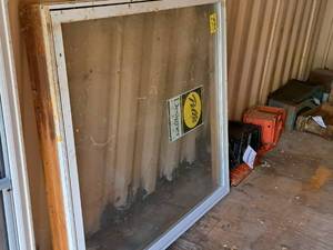 lot 1294 image: Pella Designer Series House Window