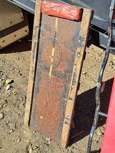 lot 1316 image: Wood 4-wheel Shop Floor Creeper