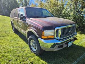2000 Ford Excursion Limited 4-Door 4WD Wagon
