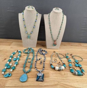 lot 79 image: (7) Beautiful Handcrafted Colorful Miscellaneous Stones&nbspNecklace, Earring and Bracelet Sets in Blue E