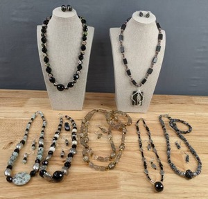 lot 81 image: (7) Beautiful Handcrafted Colorful Miscellaneous Stones&nbspNecklace and Earring Sets in Black E