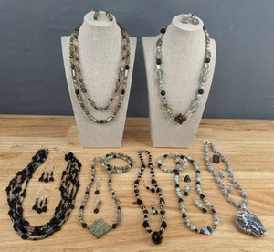 lot 82 image: (7) Beautiful Handcrafted Colorful Miscellaneous Stones&nbspNecklace and Earring Sets in BlackGray E