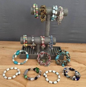 lot 69 image: (15) Elegant Handcrafted Miscellaneous Stones&nbspand Beaded Wire Wrap Bracelets E
