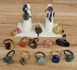 lot 74 image: (17) Marvelous Handcrafted Adjustable Natural Smooth Crystal Gemstone Rings E