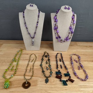 lot 99 image: (7) Beautiful Handcrafted Colorful Miscellaneous Stones&nbspNecklace and Earring Sets E