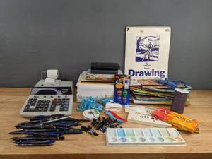 lot 112 image: An Assortment of Art and Desk Paraphernalia D
