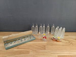 lot 113 image: An Assortment of Salt and Pepper Shakers D