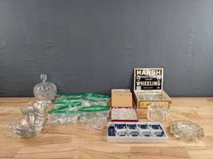 lot 187 image: An Assortment of Glass Peanut Holders and Other Glassware D