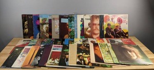 lot 23 image: Large Collection of Vintage Vinyl Albums Helen Reddy and Many More D
