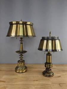 lot 204 image: Beautiful Pair of Mid Century Style Brushed Brass Color Portable Lamps D
