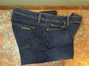 lot 495 image: Micheal Kors Womens Jeans Size 14 P
