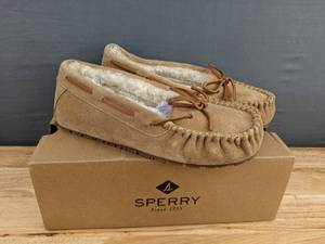 lot 151A image: Brand New Sperry Womens Junior Trapper Lace Up Slippers, Cinnamon, Size 9 M N
