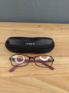 lot 109A image: NEW Vogue Glasses with Display Lenses L