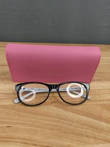 lot 114A image: New Isaac Mizrahi Eyeglasses with Display Lenses  L