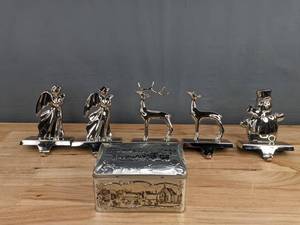 lot 241A image: Lot of 5 Silver Christmas Stocking Holders & Music Box D