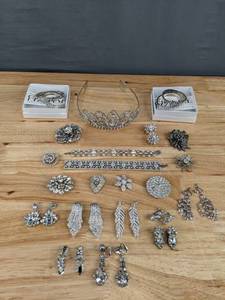 lot 230A image: A Collection of Sparkly Costume Jewelry D