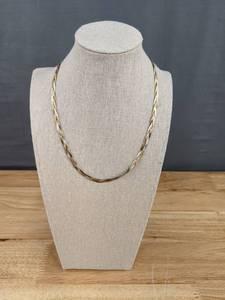 lot 33 image: Elegant Tri-Color Gold and Silver Braided Necklace D
