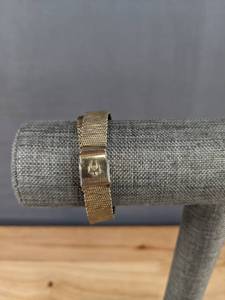 lot 4 image: Womens Bullova Watch D