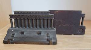 Bradley and Hubbard Lincoln Memorial Bookends
