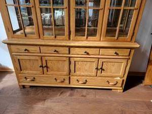 Thomasville Furniture Contemporary China Cabinet