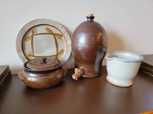 Grouping of Earthenware Decor Plates &amp Vessels