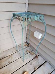Scrolled Metal Plantstand