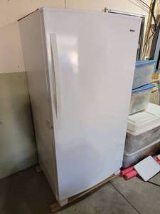 Whirlpool 19.65-cu ft Frost-free Upright Freezer